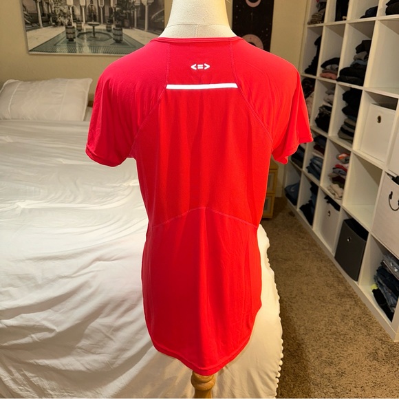 New Balance | Scoop Crew Neck Short Sleeve Workout Gym Athletic Top T Shirt - Picture 2 of 12